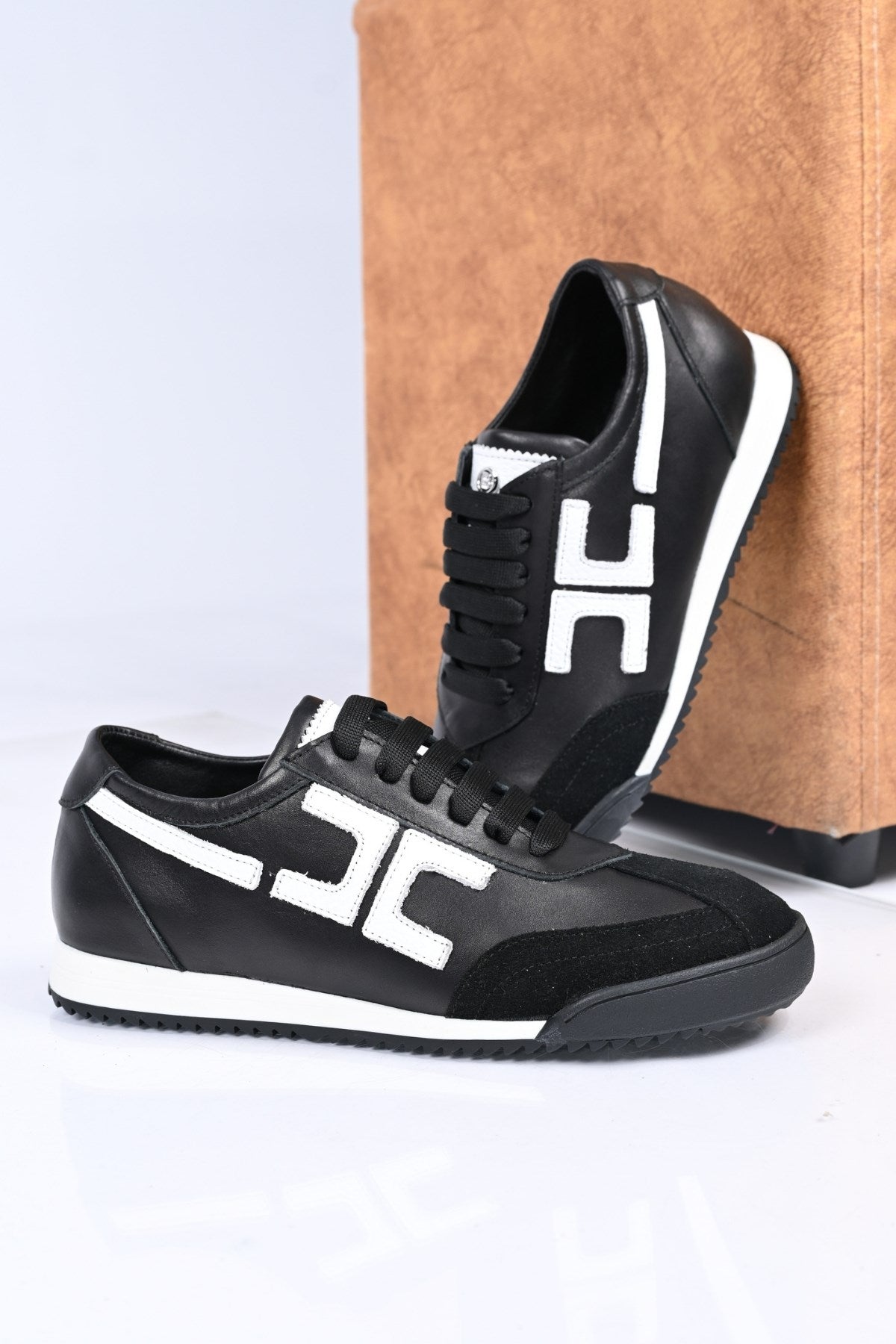 Bestello Lace-Up Genuine Leather Sneakers with Thermo Sole 338-7054 Women's Shoes
