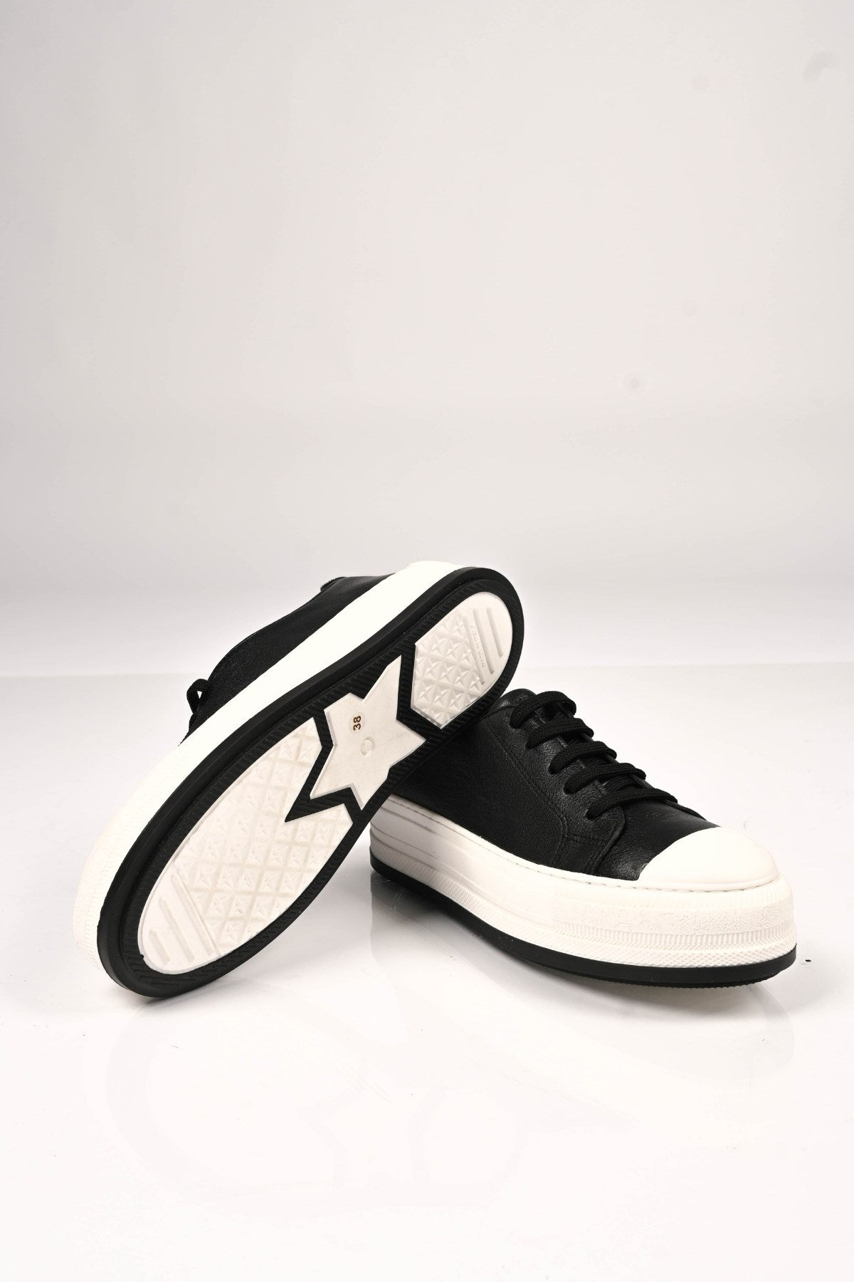 Bestello Lace-Up Genuine Leather Sneaker with Thermo Sole 101-23028-01 Women's Shoes