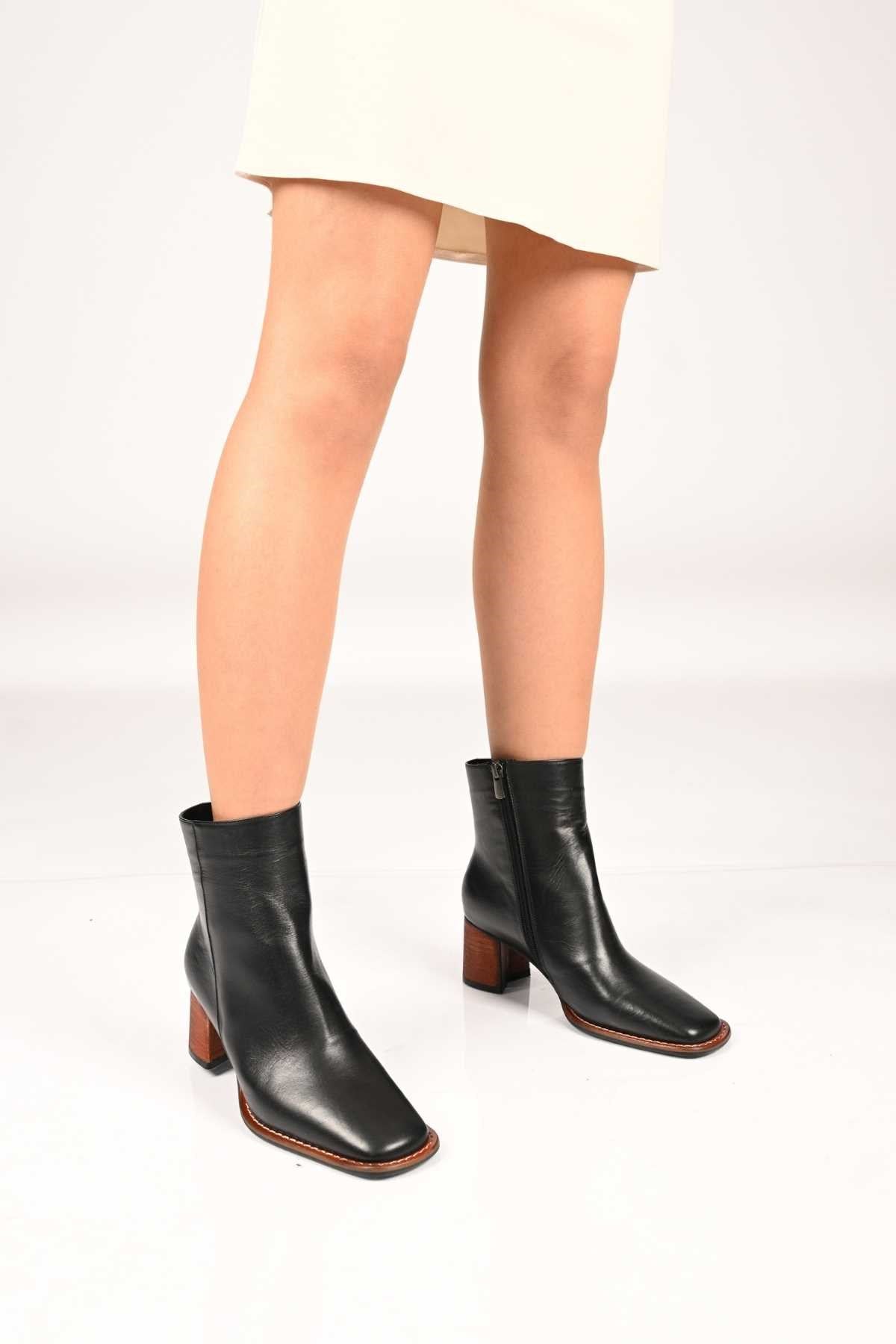 Bestello Women's Genuine Leather Chunky-Heeled Boots with Jurdan Sole, Lace-Free and Side Zipper, Model 337-1003 Women's Boots