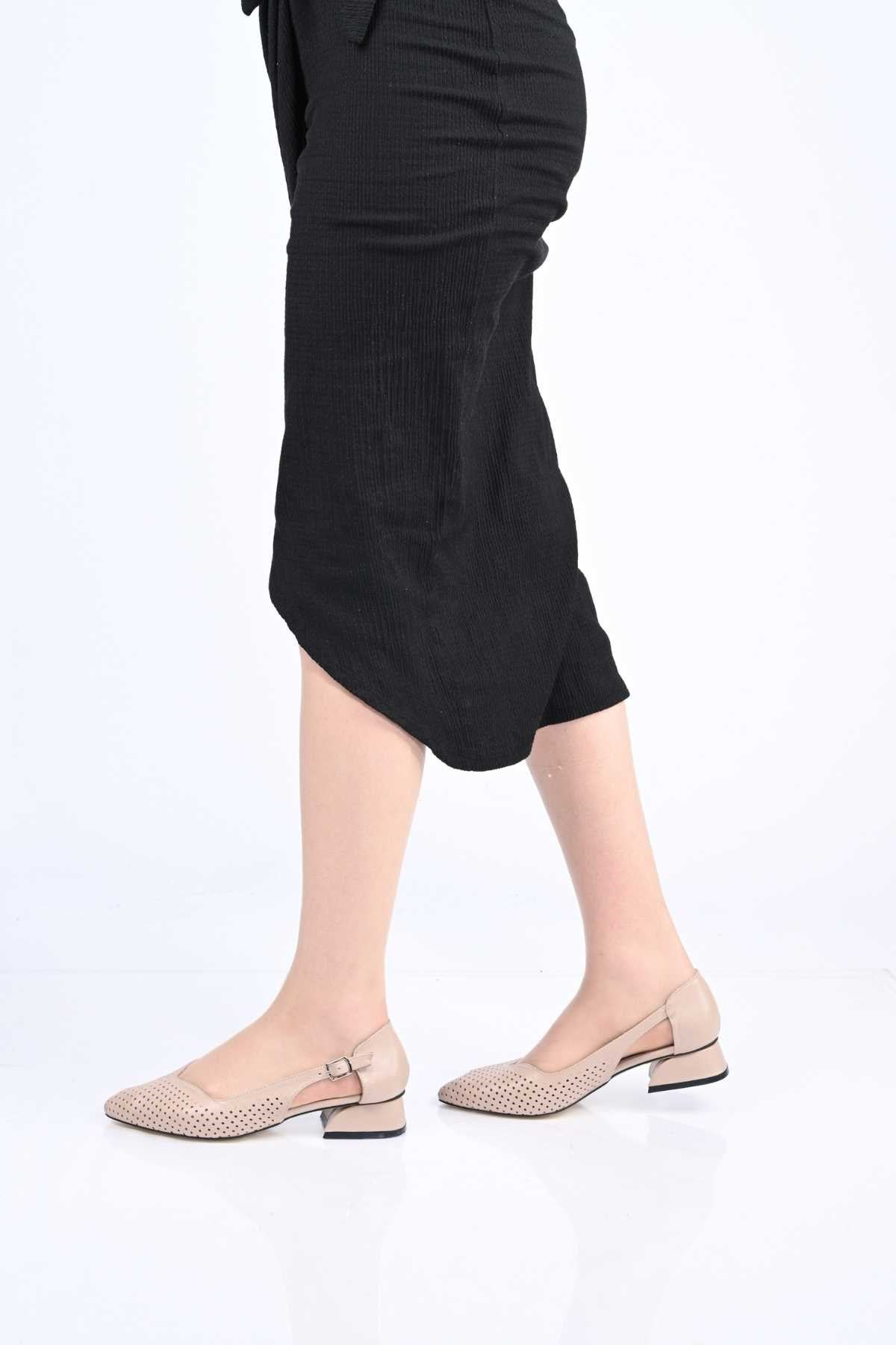 Bestello Genuine Leather Pointed-Toe Shoes with Studded Neolite Sole and Thick Heel 339-330 Women's Shoes