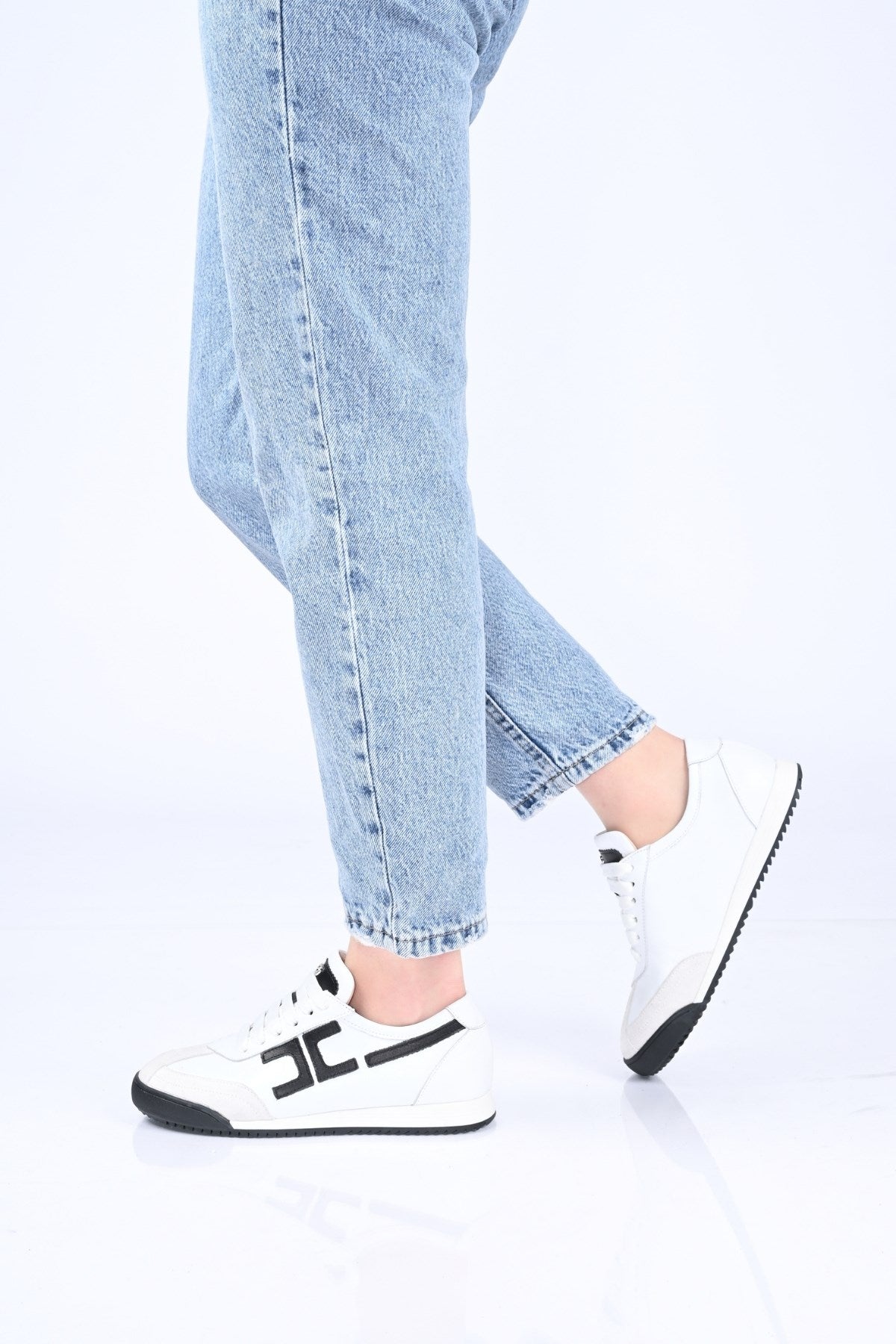 Bestello Lace-Up Genuine Leather Sneakers with Thermo Sole 338-7054 Women's Shoes