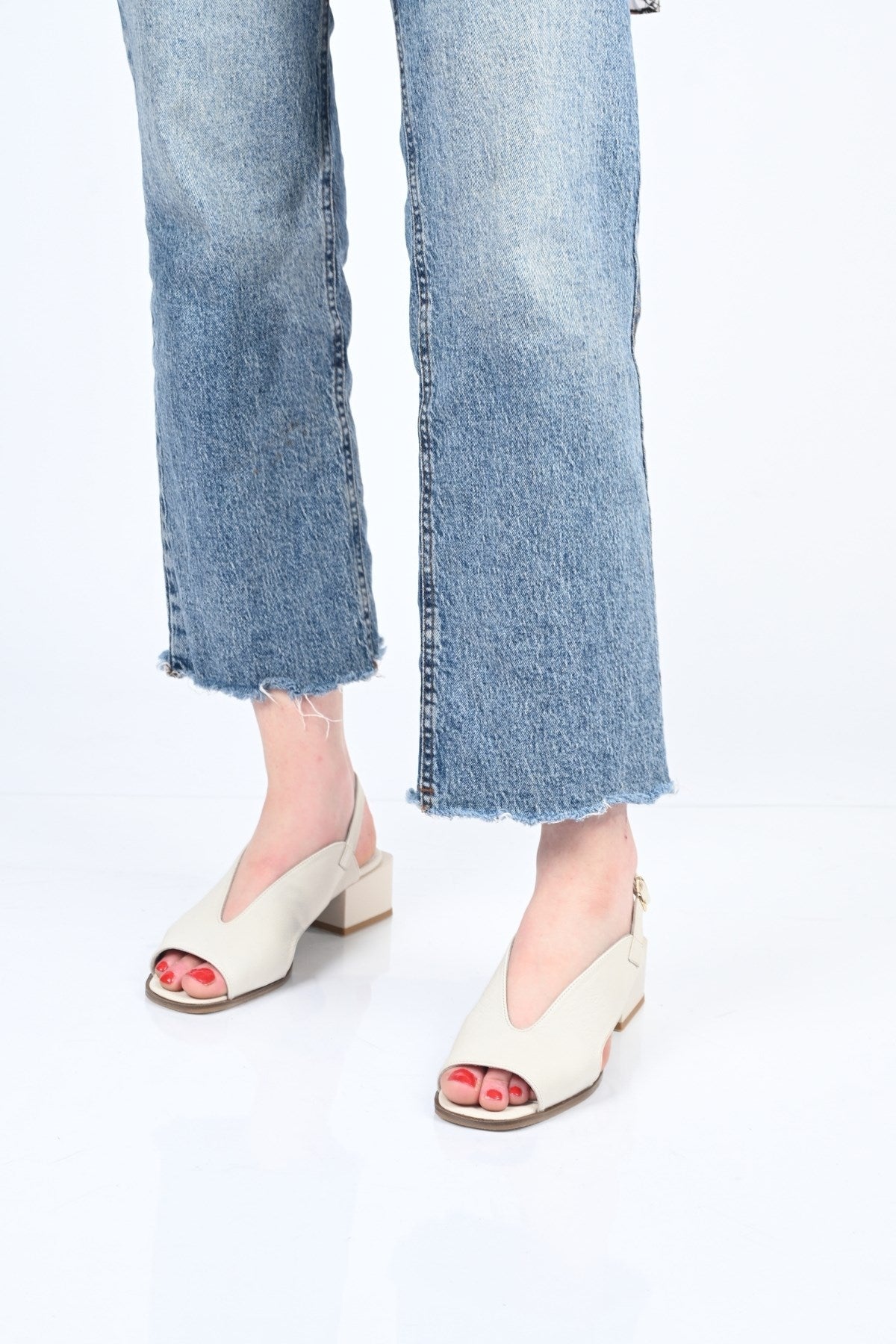 Bestello Genuine Leather Sandals with Strapless Belt Detail and Jurdan Sole 342-172 Women's Sandals