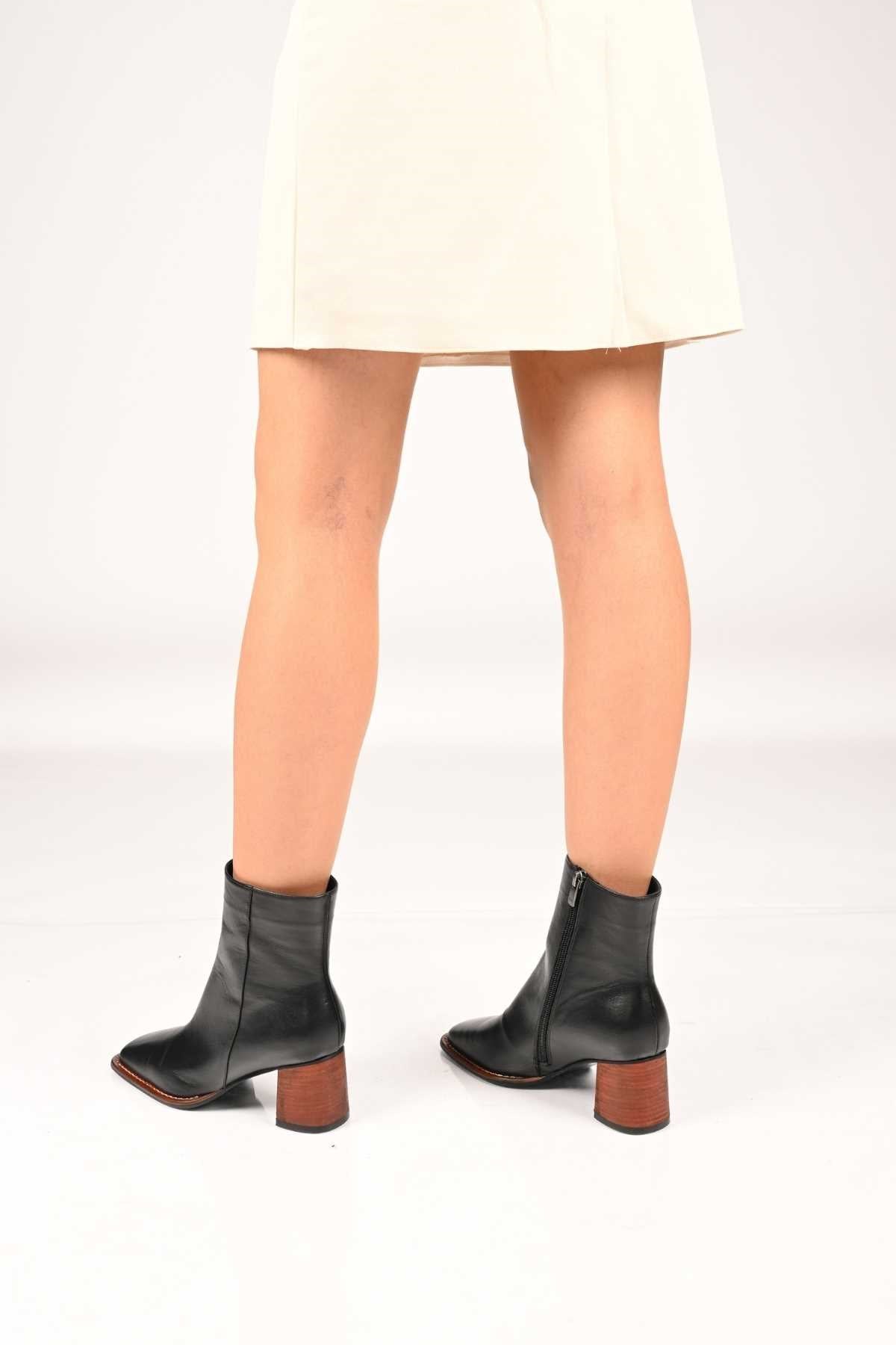 Bestello Women's Genuine Leather Chunky-Heeled Boots with Jurdan Sole, Lace-Free and Side Zipper, Model 337-1003 Women's Boots
