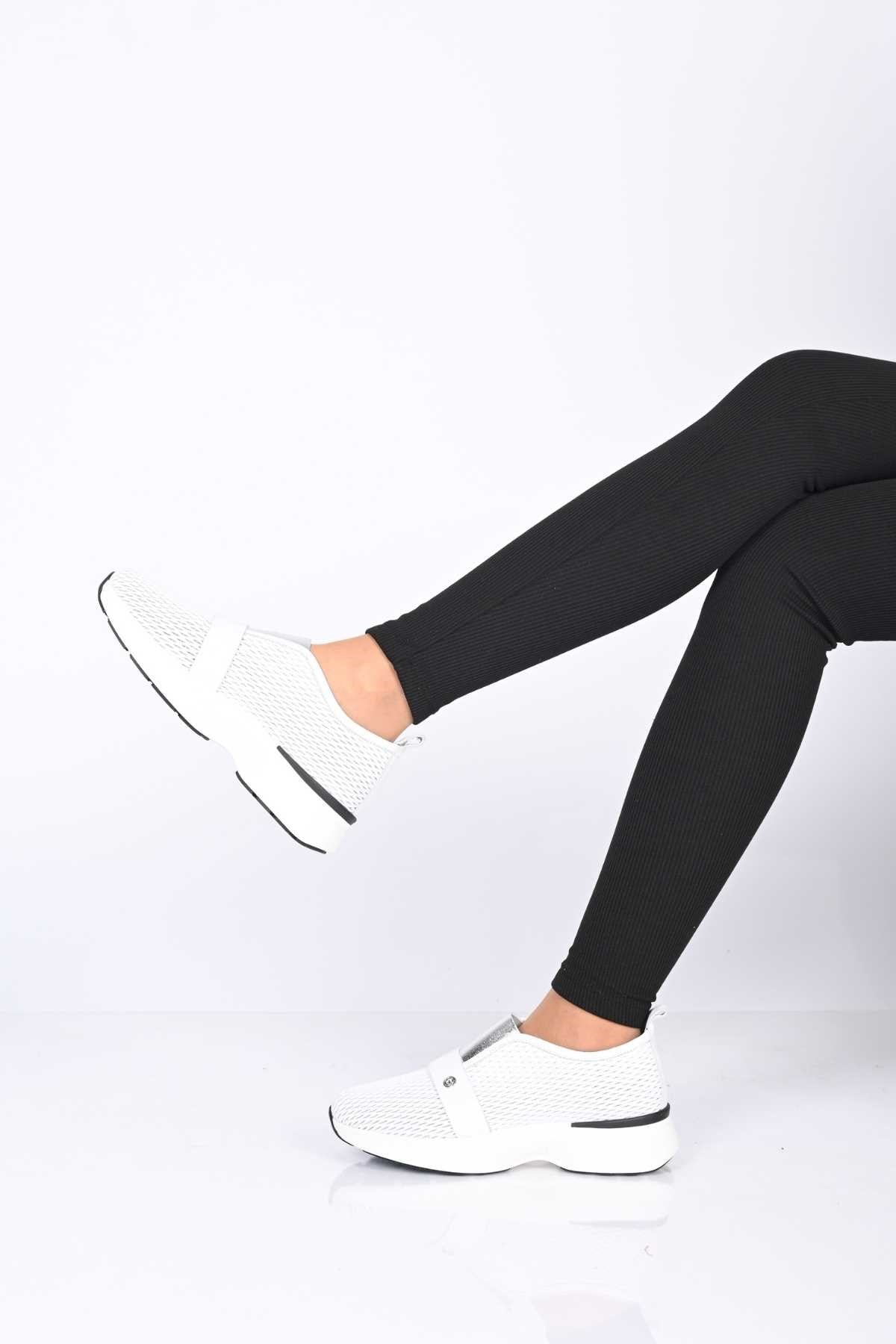 Bestello Slip-On Elastic Sneaker with Staple Detail, Thermo Sole, Genuine Leather, 338-7084 Women's Shoes