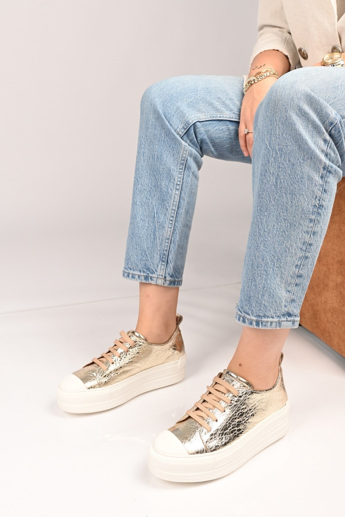 Bestello Lace-Up Genuine Leather Sneaker with Thermo Sole 101-23028-01 Women's Shoes