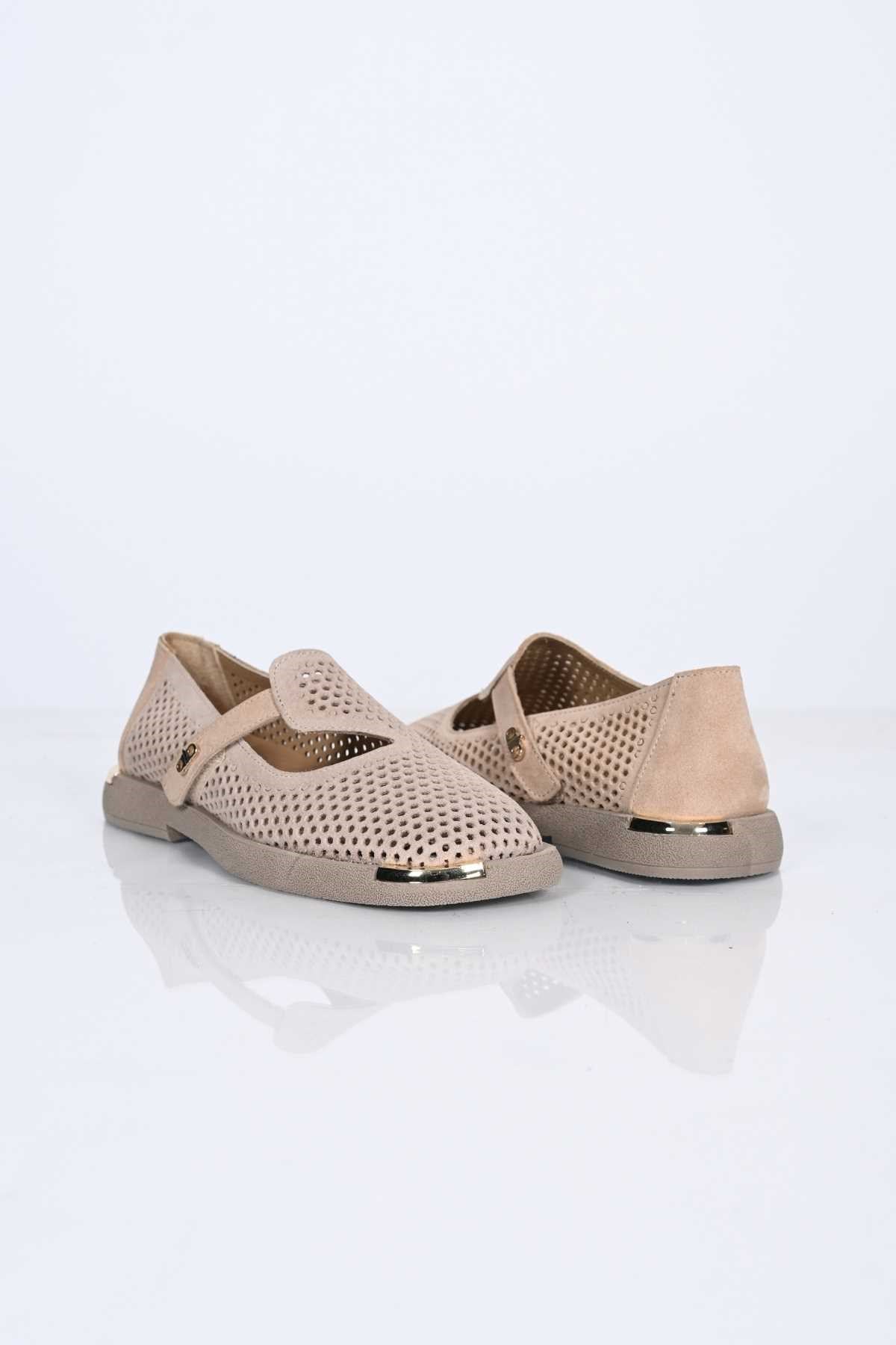 Bestello Slip-On Hook-and-Loop Fastened Shoes with Studs, Buckle Detail, Thermo Sole, Genuine Leather, Everyday Women's Shoes 338-7085