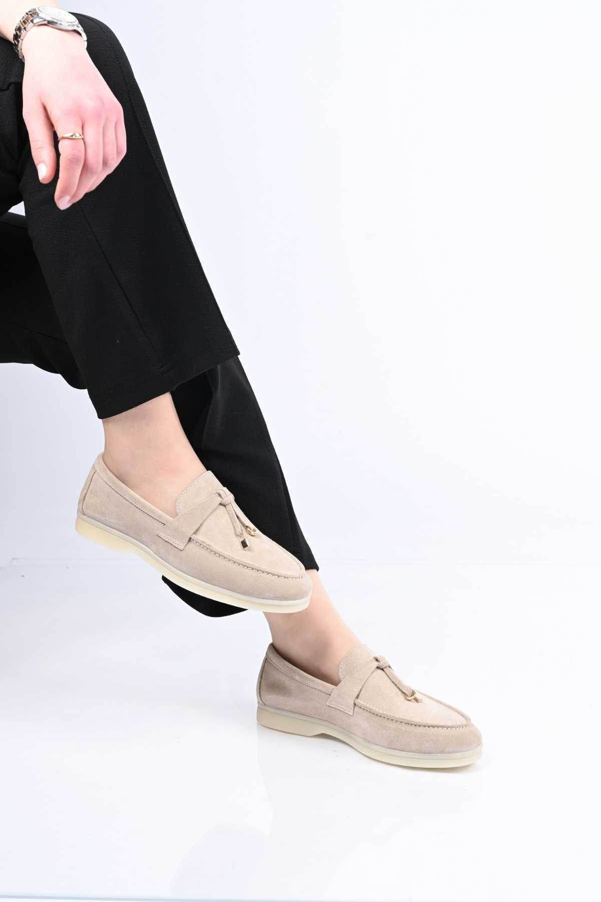 Bestello Slip-On Loafer with Tassel Detail, Rubber Sole, Genuine Leather, 343-166-034 Women's Shoes