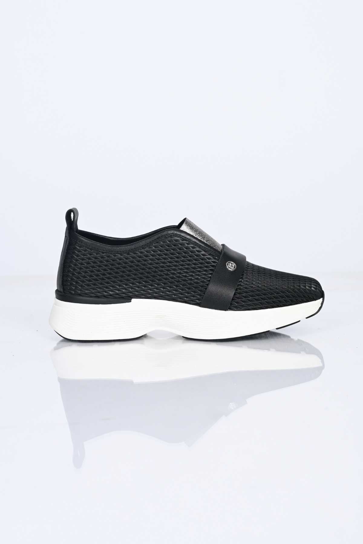Bestello Slip-On Elastic Sneaker with Staple Detail, Thermo Sole, Genuine Leather, 338-7084 Women's Shoes