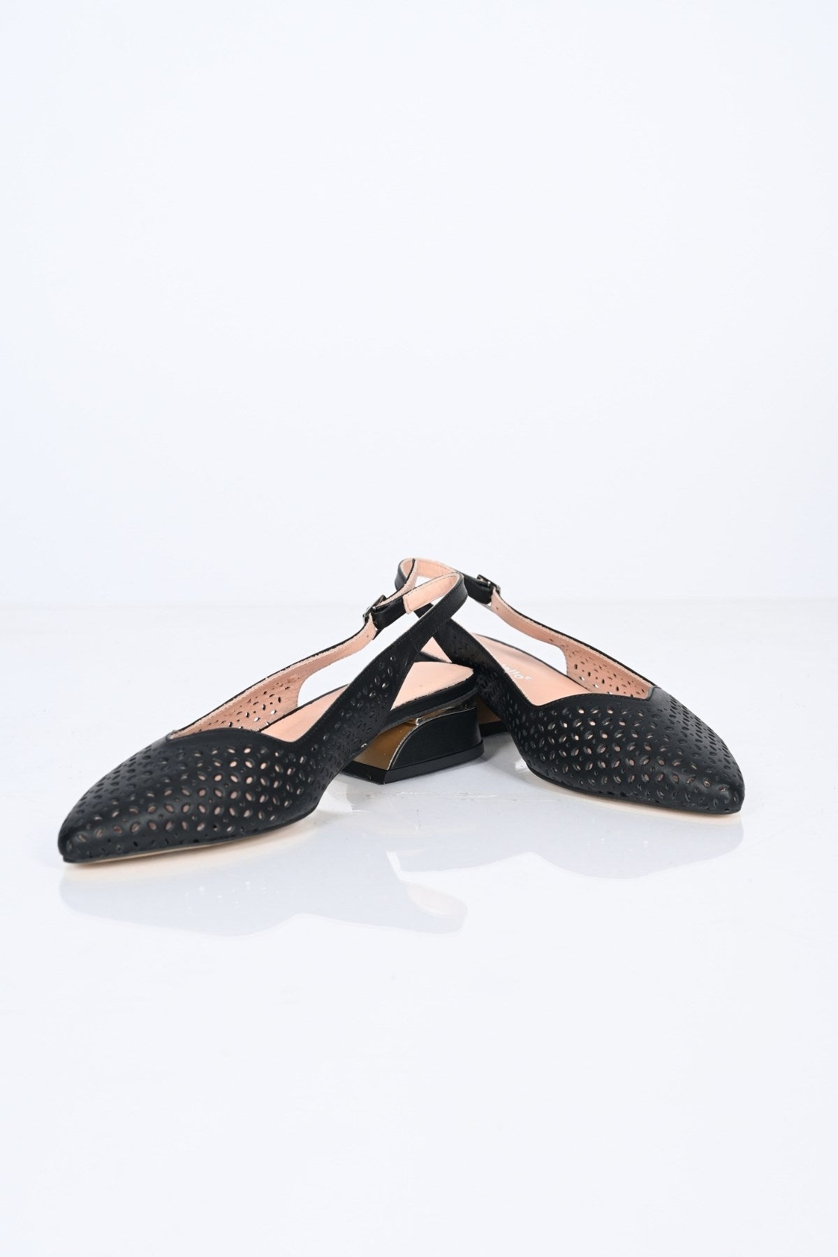 Bestello Genuine Leather Pointed-Toe Shoes with Studded Neolite Sole and Thick Heel 339-307 Women's Shoes