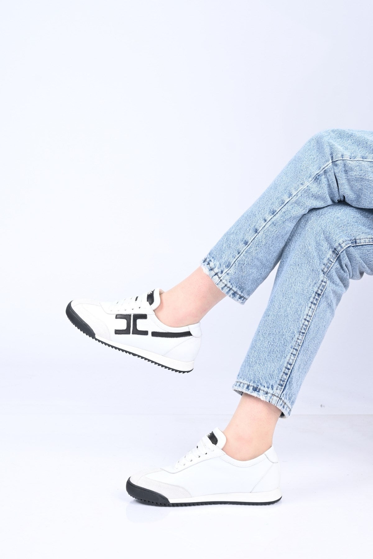 Bestello Lace-Up Genuine Leather Sneakers with Thermo Sole 338-7054 Women's Shoes