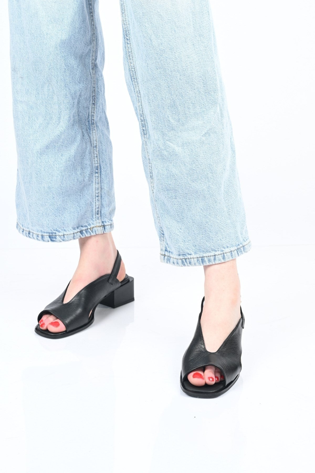 Bestello Genuine Leather Sandals with Strapless Belt Detail and Jurdan Sole 342-172 Women's Sandals