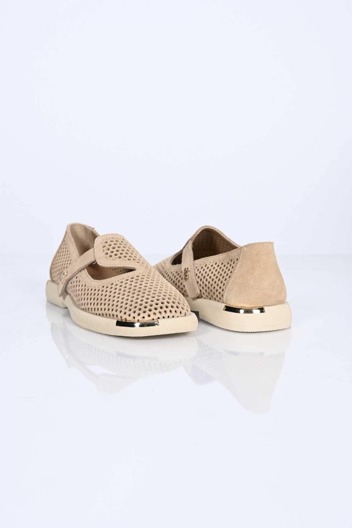 Bestello Slip-On Hook-and-Loop Fastened Shoes with Studs, Buckle Detail, Thermo Sole, Genuine Leather, Everyday Women's Shoes 338-7085