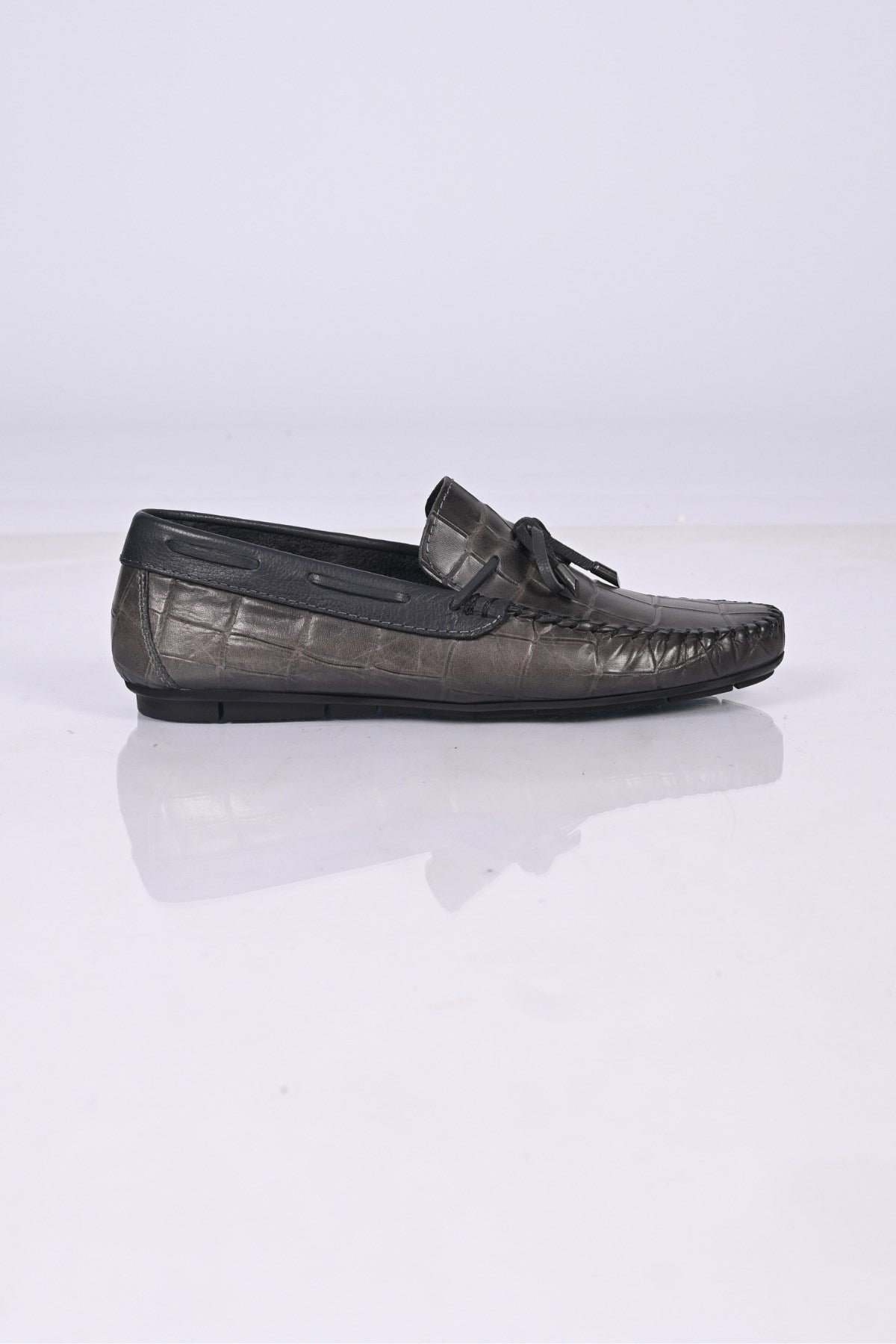 Bestello Slip-On Loafers with Bow, Genuine Leather, Polyurethane Sole, Model 028-2068-26Y Men's Shoes
