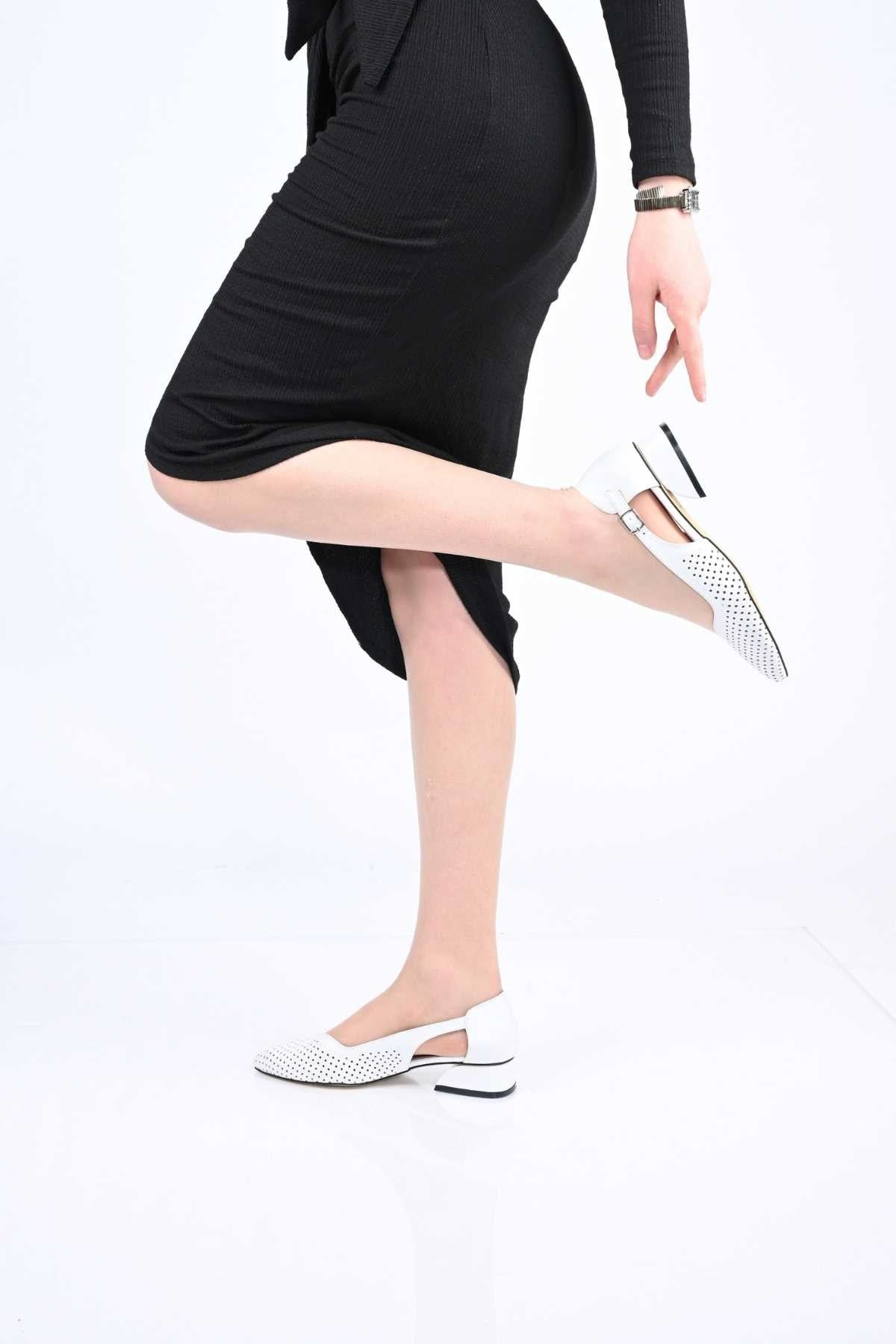 Bestello Genuine Leather Pointed-Toe Shoes with Studded Neolite Sole and Thick Heel 339-330 Women's Shoes