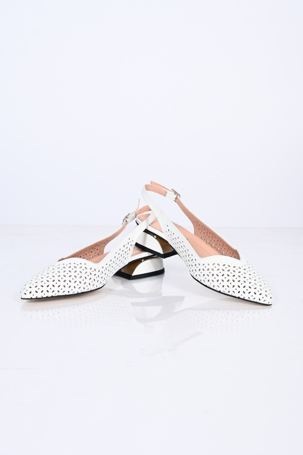 Bestello Genuine Leather Pointed-Toe Shoes with Studded Neolite Sole and Thick Heel 339-307 Women's Shoes