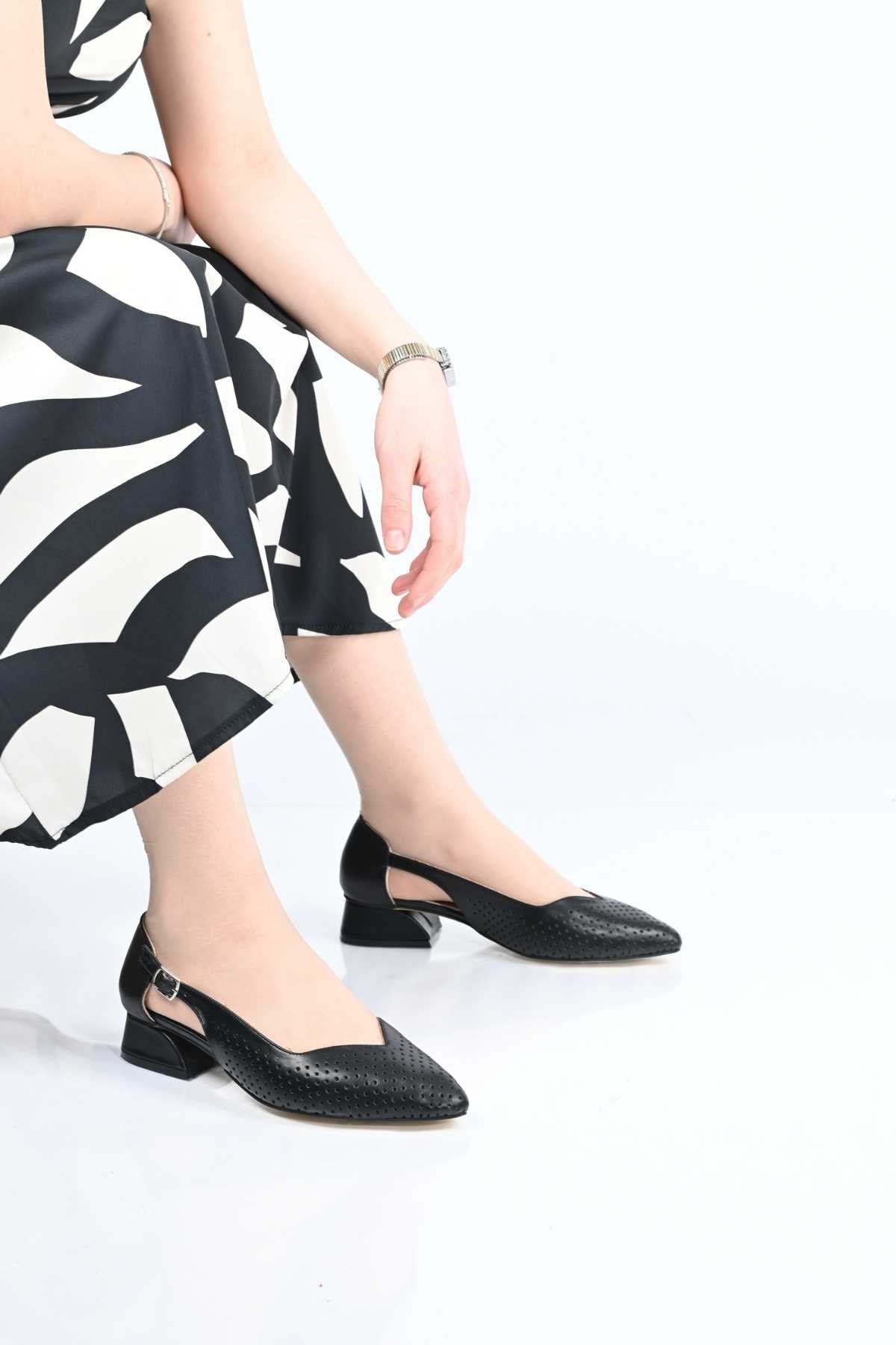 Bestello Genuine Leather Pointed-Toe Shoes with Studded Neolite Sole and Thick Heel 339-330 Women's Shoes