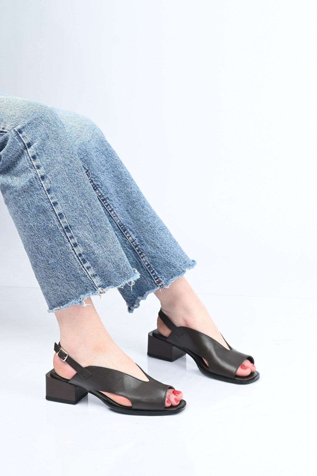 Bestello Genuine Leather Sandals with Strapless Belt Detail and Jurdan Sole 342-172 Women's Sandals
