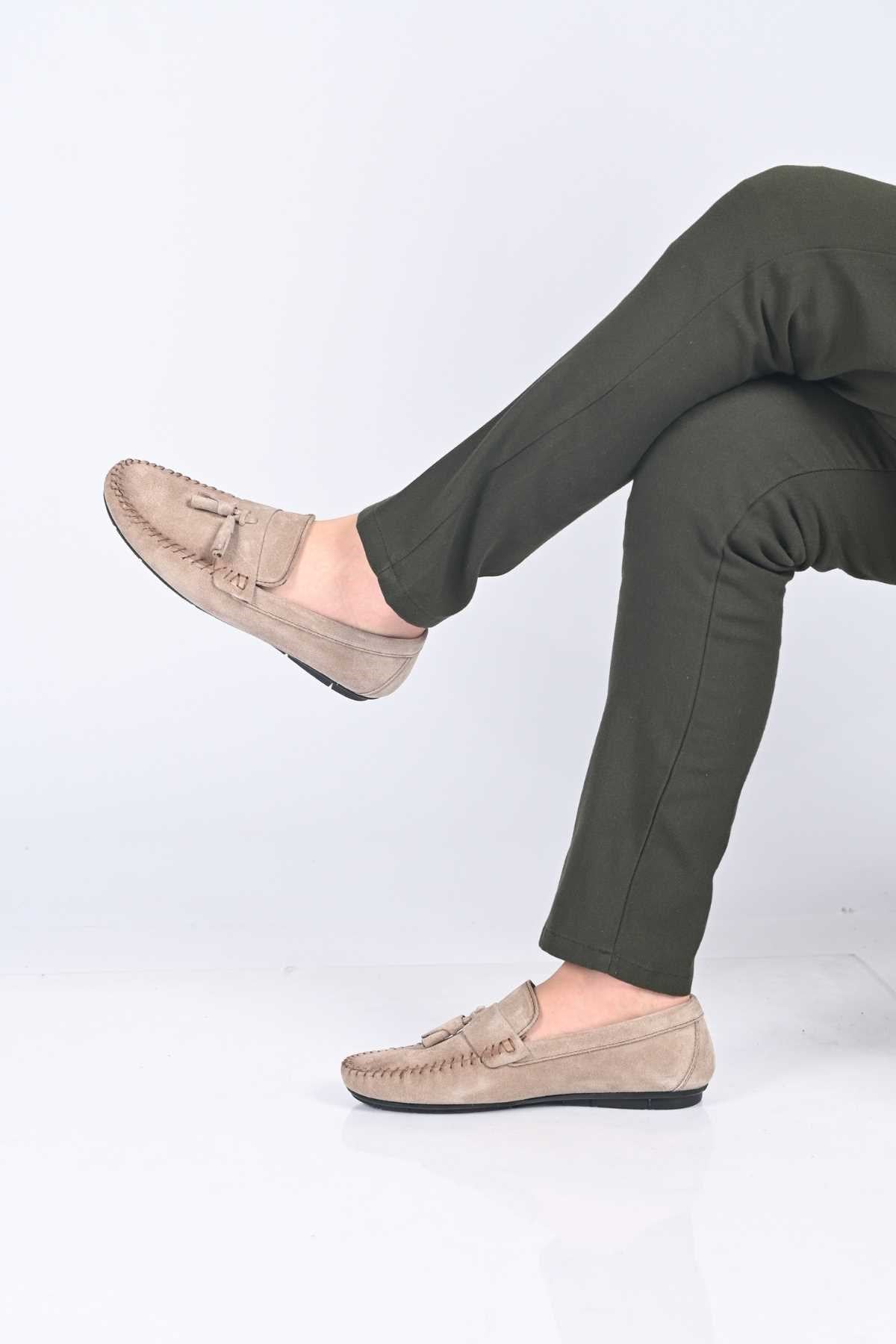 Bestello Genuine Leather Loafers for Men, Slip-On with Tassels and Polyurethane Sole, Model 028-2022-26Y