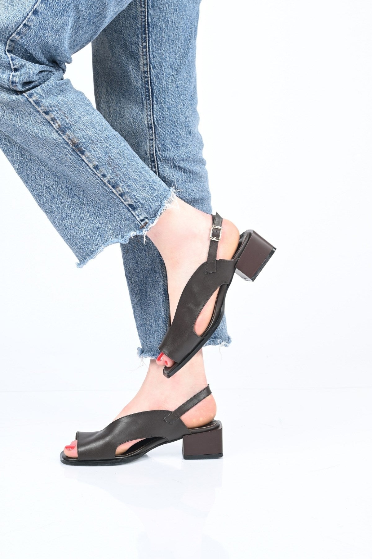 Bestello Genuine Leather Sandals with Strapless Belt Detail and Jurdan Sole 342-172 Women's Sandals