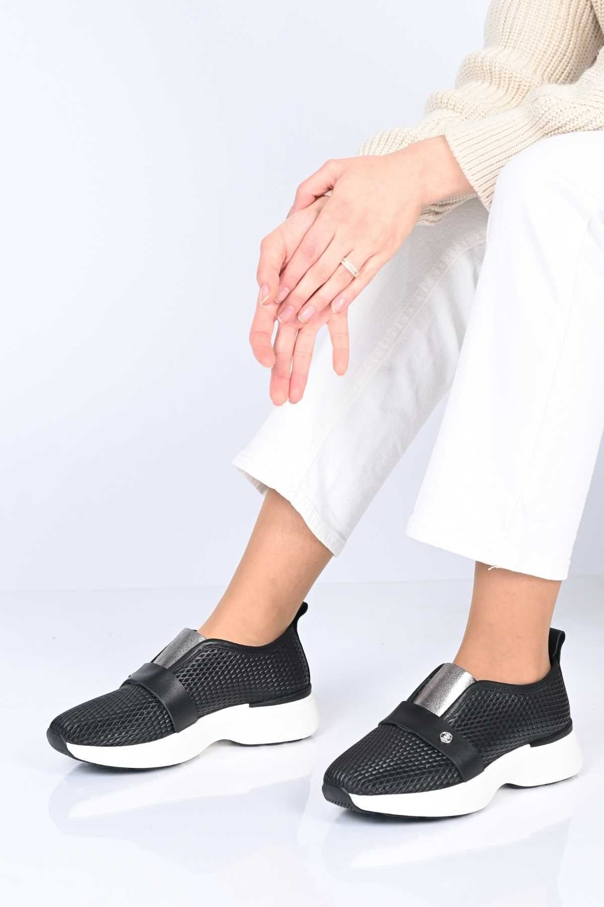 Bestello Slip-On Elastic Sneaker with Staple Detail, Thermo Sole, Genuine Leather, 338-7084 Women's Shoes