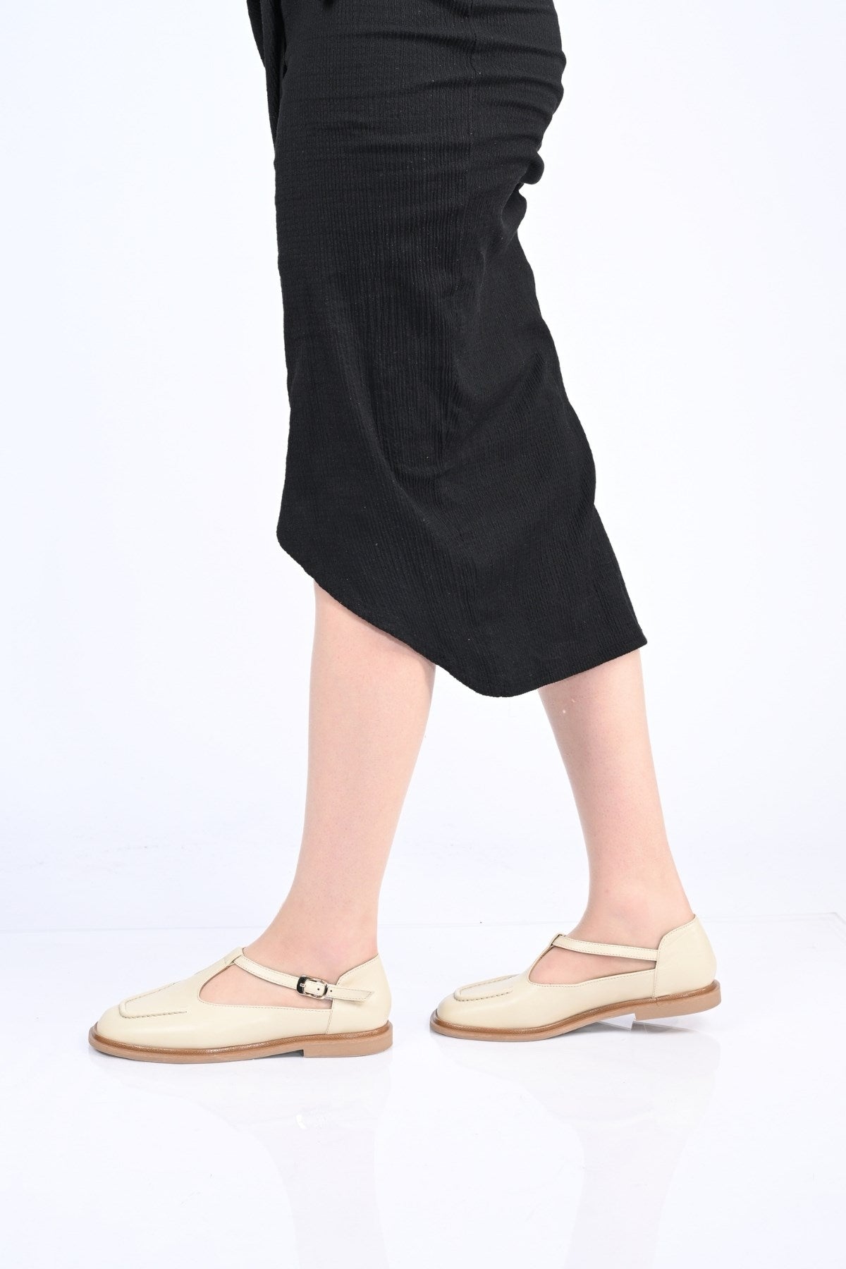 Bestello Women's Genuine Leather Everyday Slip-On Shoes with Belt Buckle Detail and Jurdan Sole 332-26121