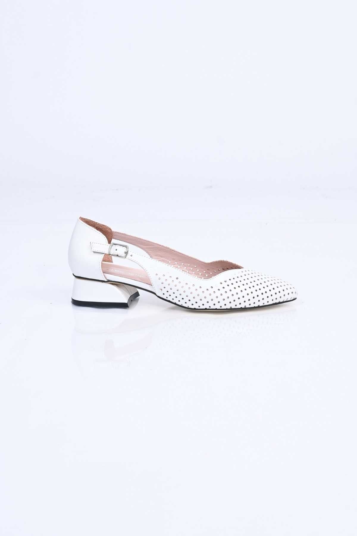 Bestello Genuine Leather Pointed-Toe Shoes with Studded Neolite Sole and Thick Heel 339-330 Women's Shoes