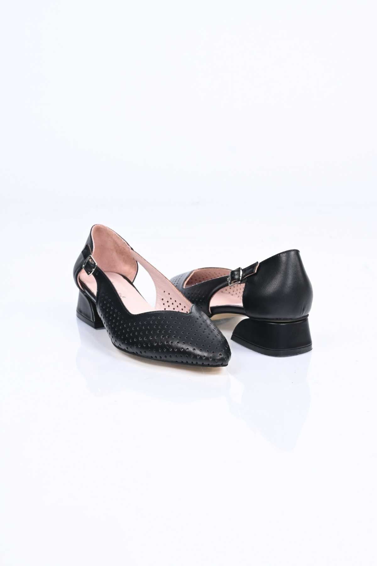 Bestello Genuine Leather Pointed-Toe Shoes with Studded Neolite Sole and Thick Heel 339-330 Women's Shoes