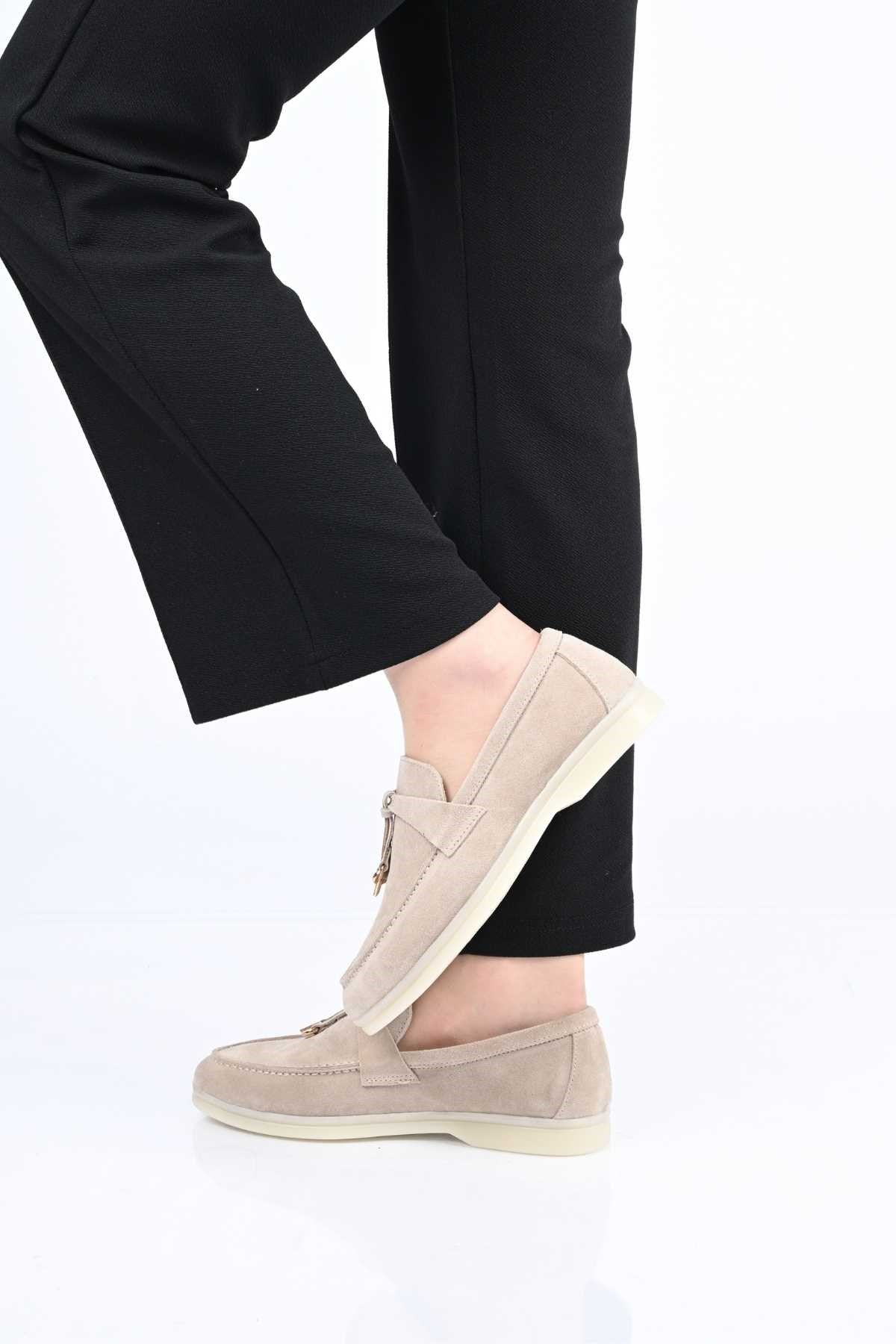 Bestello Slip-On Loafer with Tassel Detail, Rubber Sole, Genuine Leather, 343-166-034 Women's Shoes