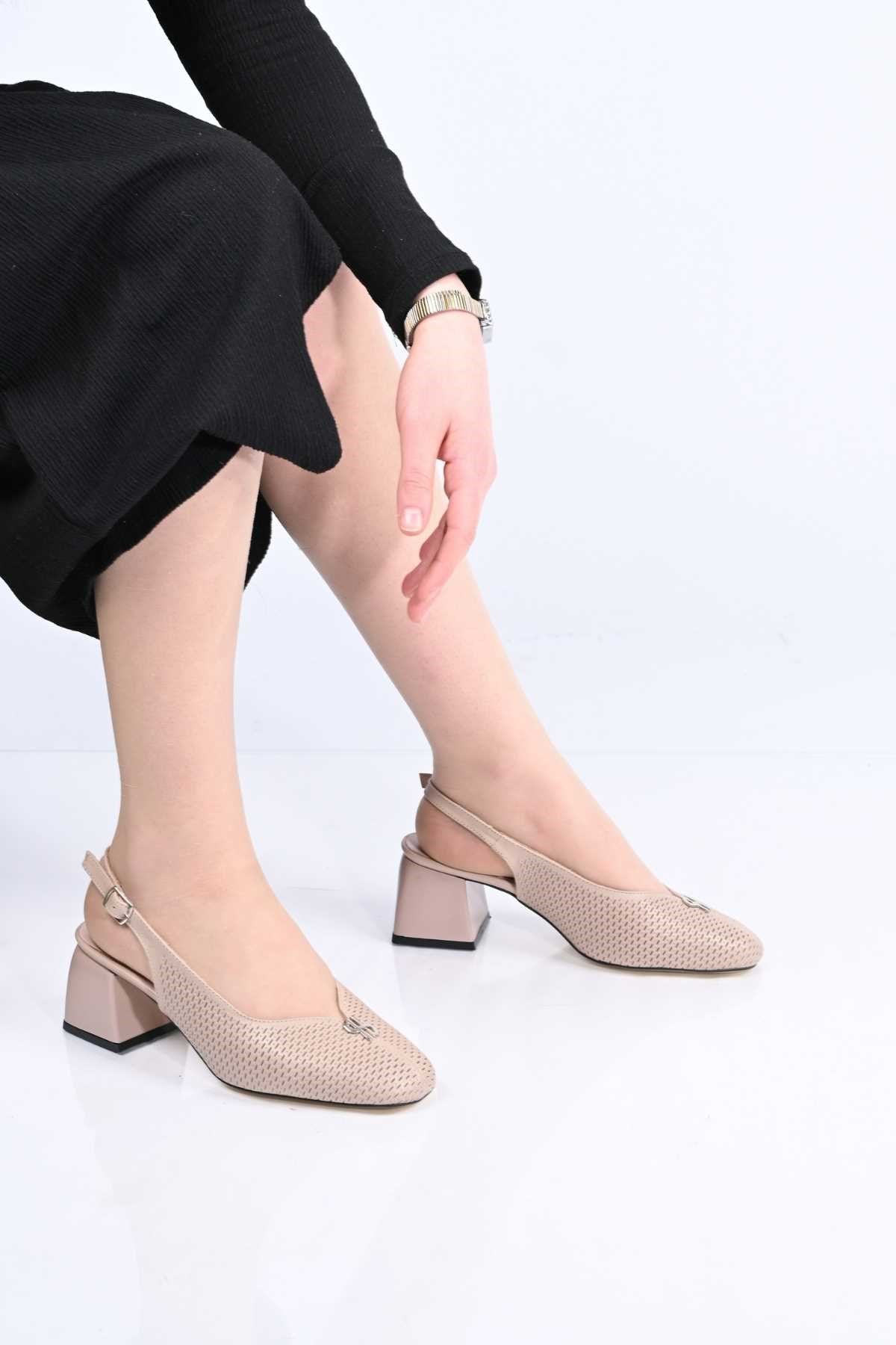 Bestello Genuine Leather Thick-Heeled Shoes with Stapled Neolite Sole 339-337 Women's Shoes